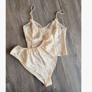 Vintage Victoria’s Secret Gold Label Satin Floral Pajama Set Ivory Size Medium